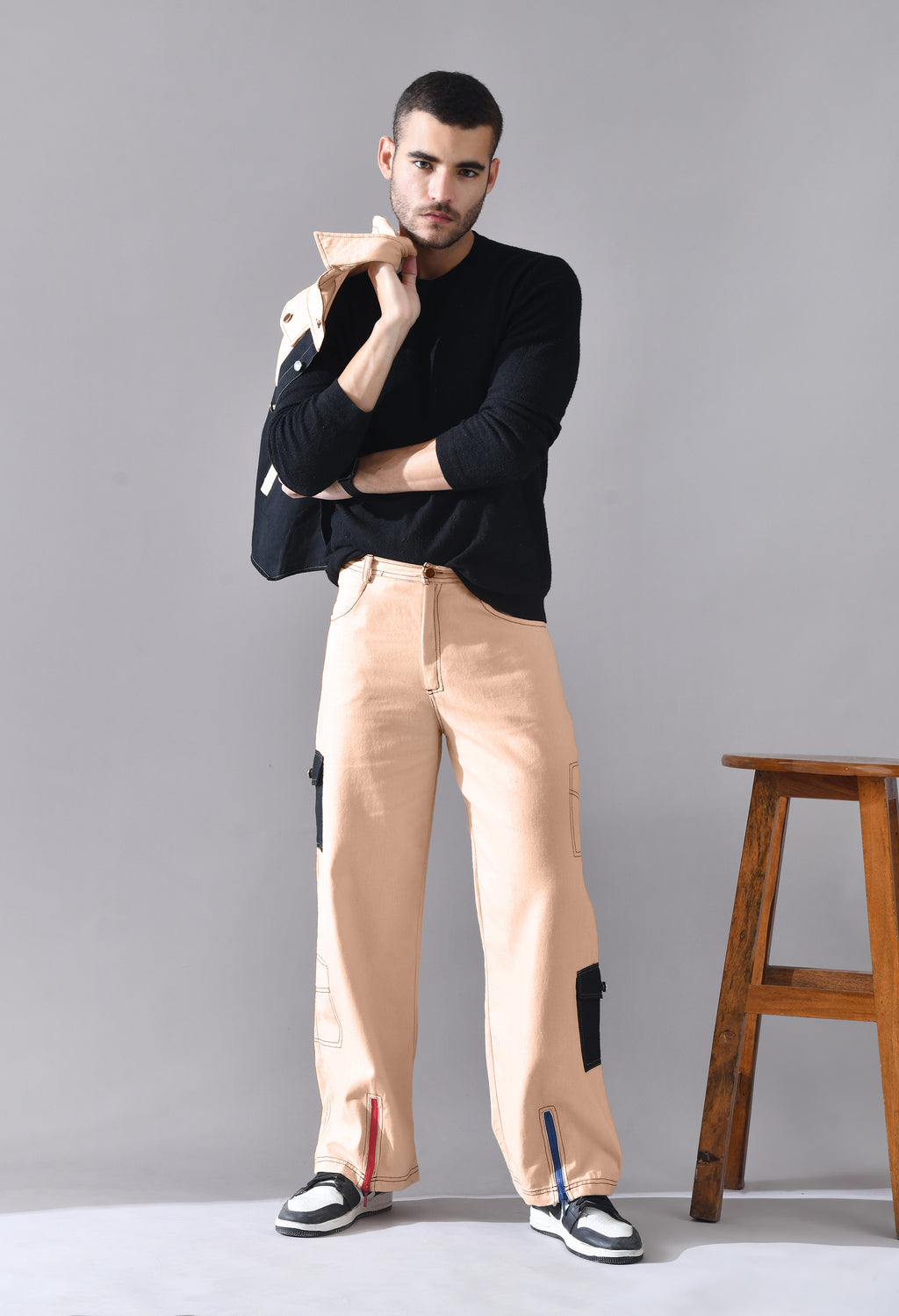 Unisex Wide-Leg Cargo Pants with Utility Pockets | Modern Streetwear Trousers