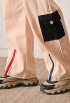Unisex Wide-Leg Cargo Pants with Utility Pockets | Modern Streetwear Trousers