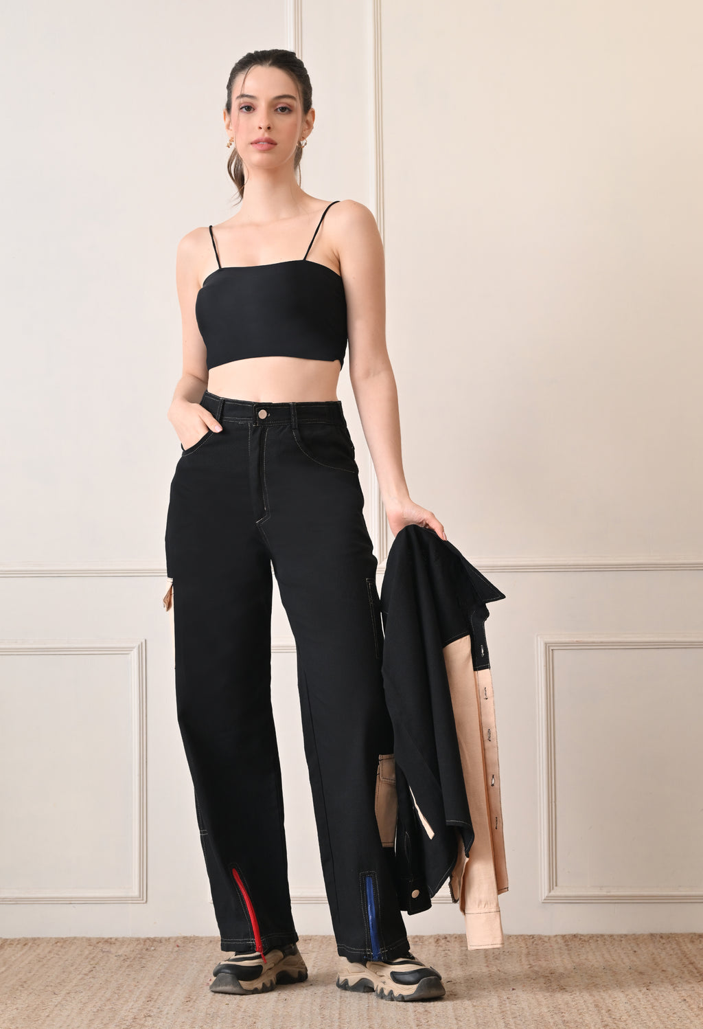 Unisex Wide-Leg Cargo Pants with Utility Pockets | Modern Streetwear Trousers